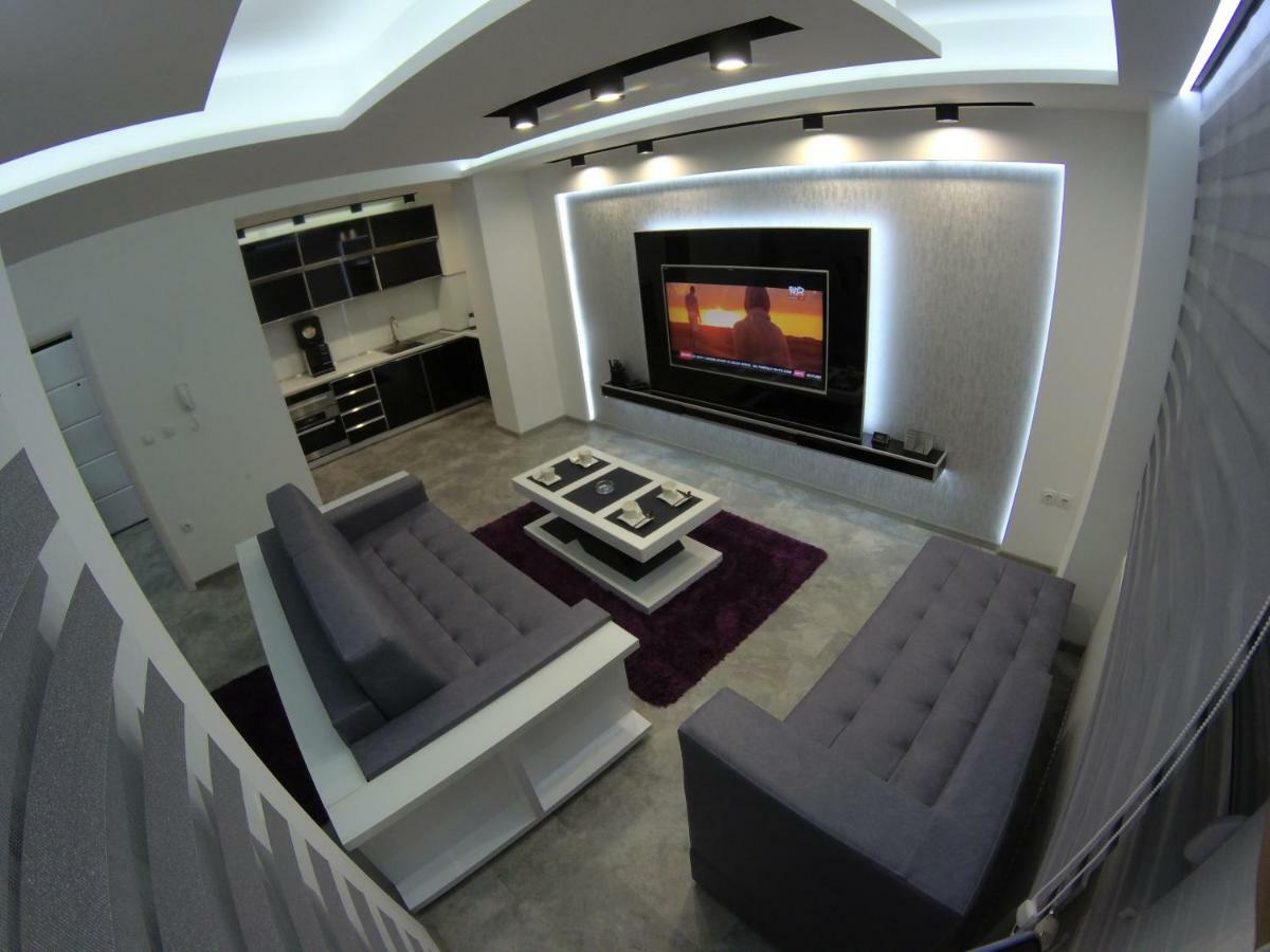 Grey Apartment Ni Extérieur photo